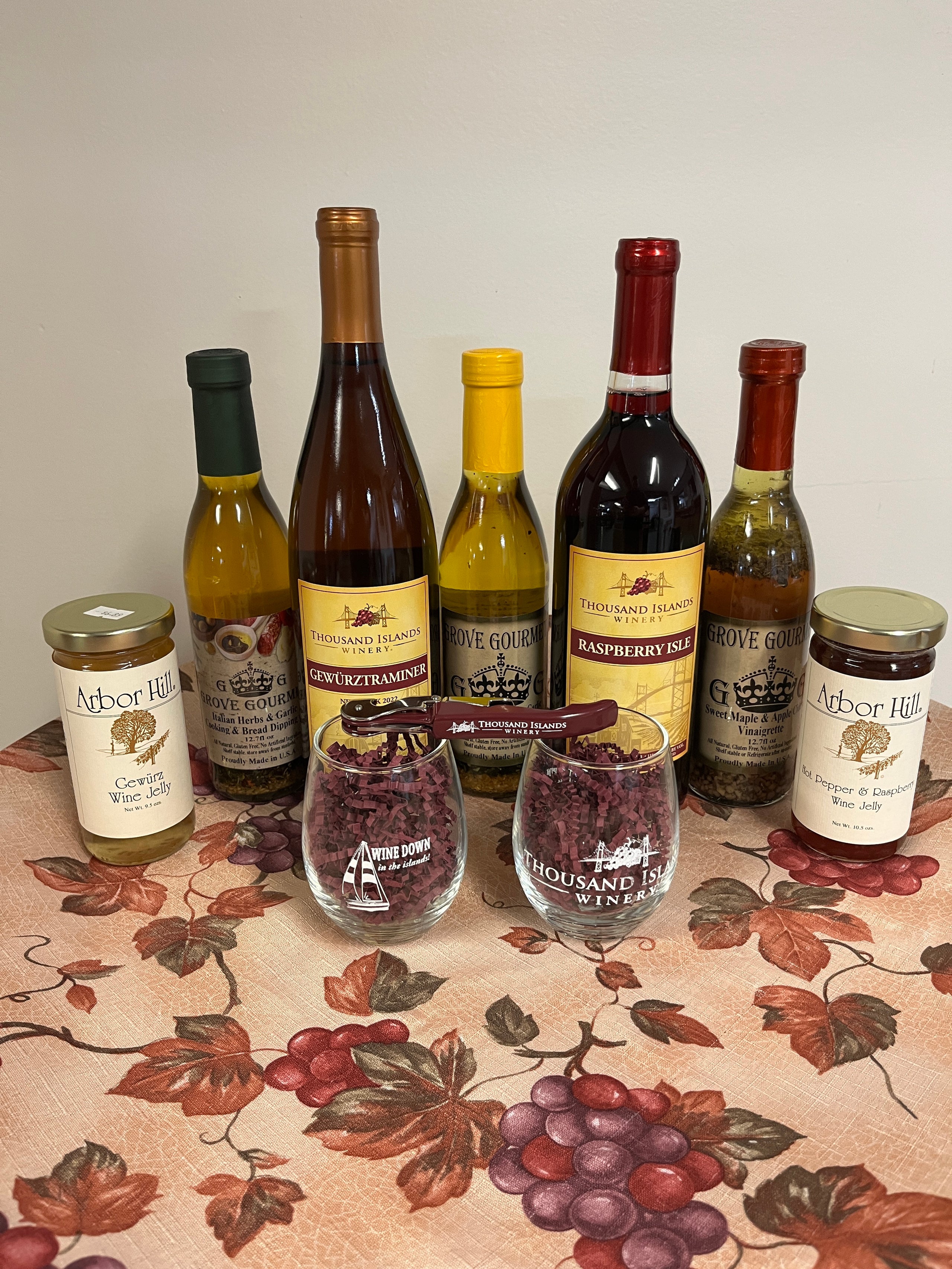 Seafood Wonder & Wine Gift Set main image 1